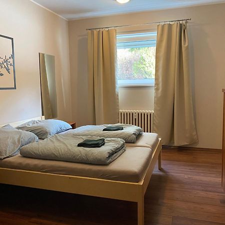 Zen Zone Hostel ブラチスラヴァ エクステリア 写真